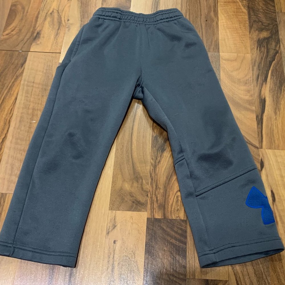 Under Armour Grey W Blue Logo on Left bottom leg. Boys 3T
